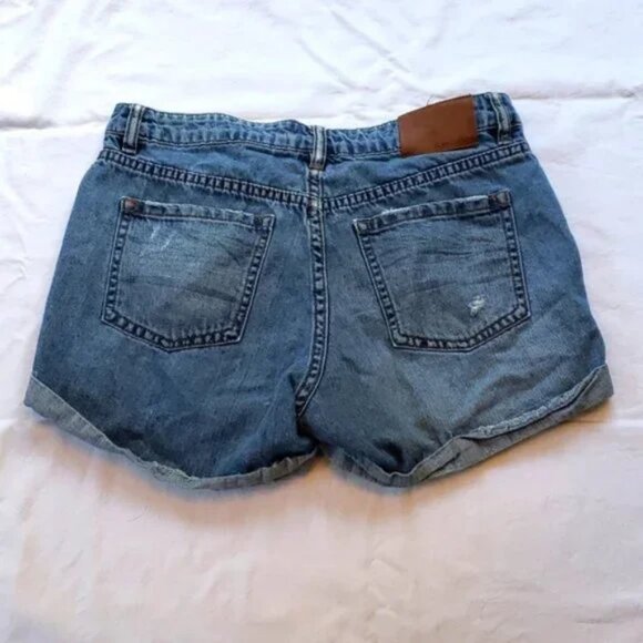 ❤️ Billabong distressed denim Jean Shorts ❤️ - Picture 3 of 3